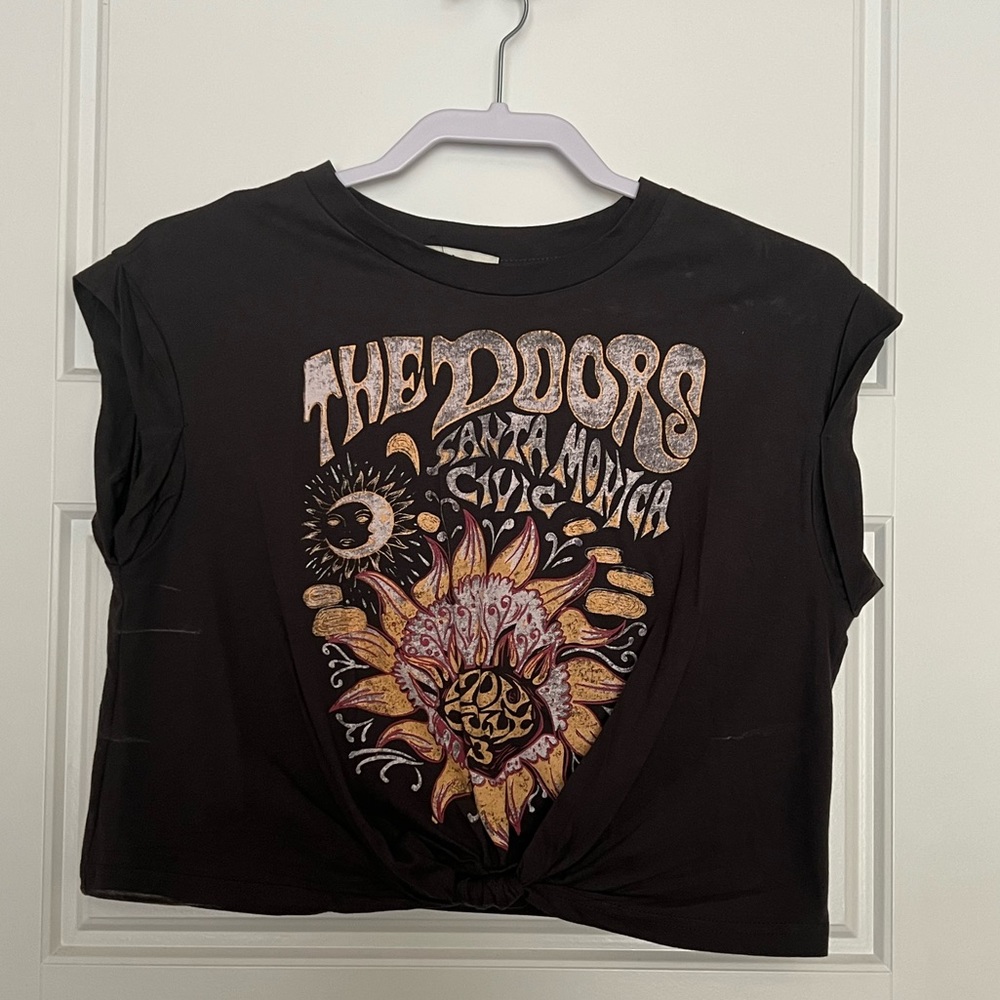 Micas crop top with knotted front